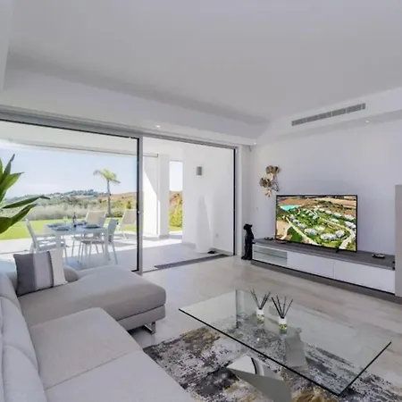 Al-1103 - - Alcazaba Lagoon * Estepona