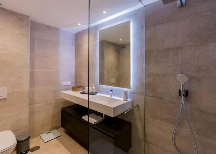 Al-1103 - - Alcazaba Lagoon *