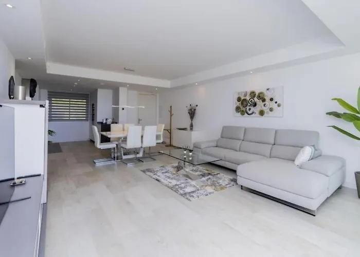 Al-1103 - - Alcazaba Lagoon